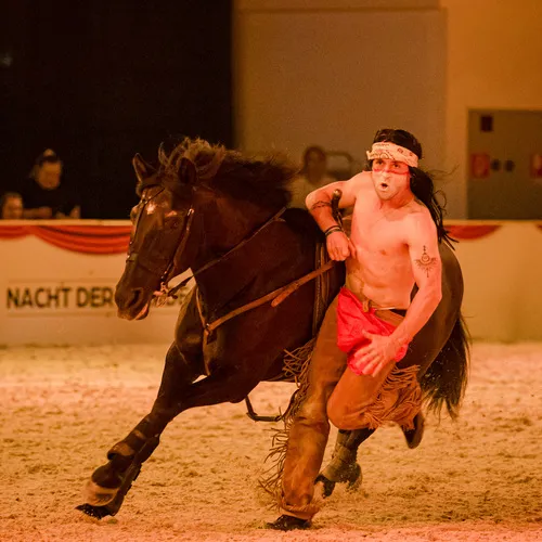 CAVAL SHOW Indianische Impressionen (c) Michael Graf (1).jpg